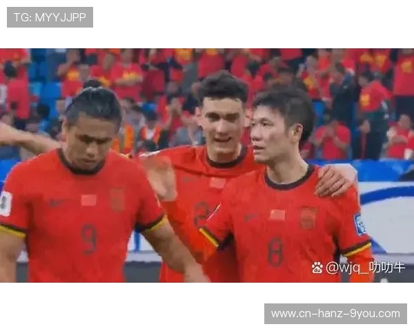 上海足球队在世界杯预选赛中以65分稳居积分榜首位展现强劲实力